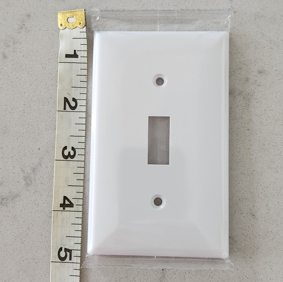 16 Hyper Tough Wallplates, Single Switch, White, 5in, 53142-T1 - NEW in package - Picture 15 of 16